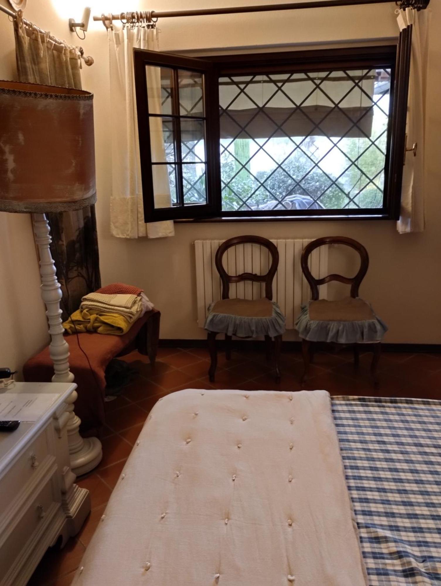Il Cortiletto Bed & Breakfast Quartiano Bagian luar foto
